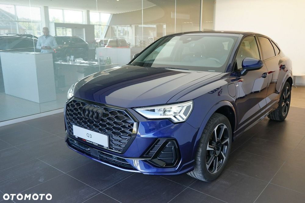 Audi Q3 Sportback - 11