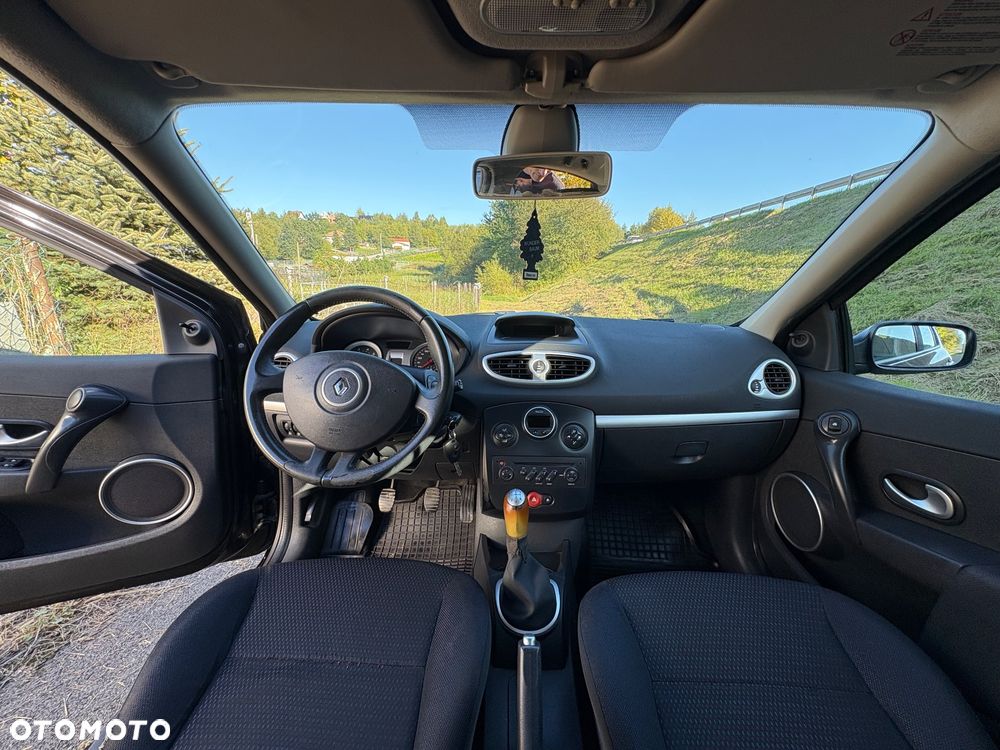 Renault Clio - 28
