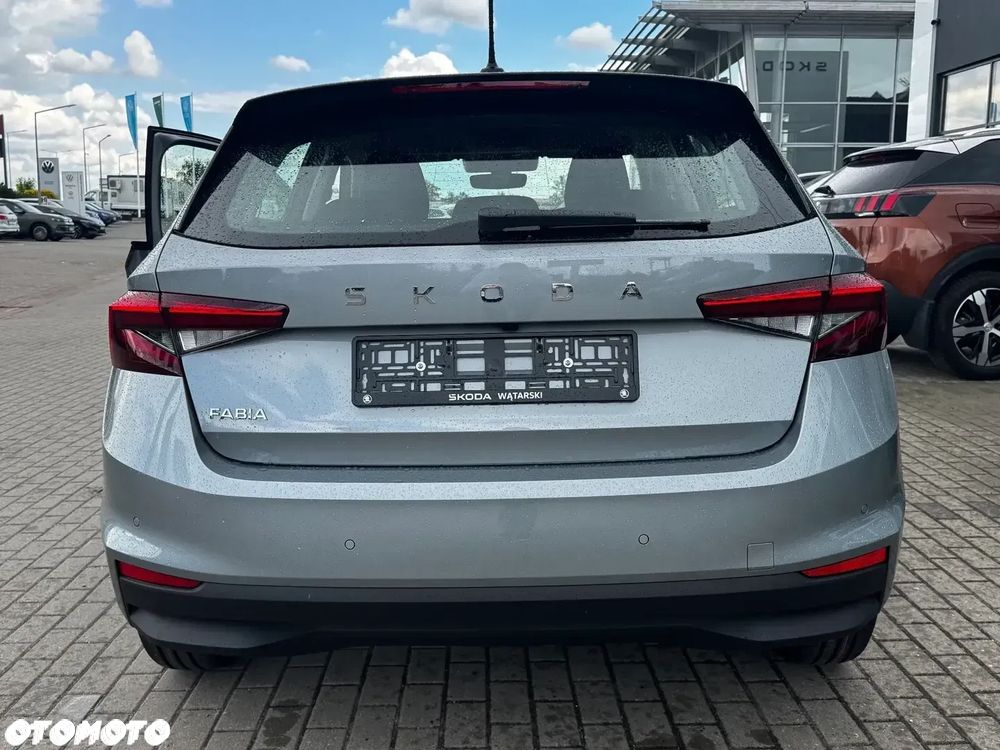 Skoda Fabia 1.0 TSI Drive - 8