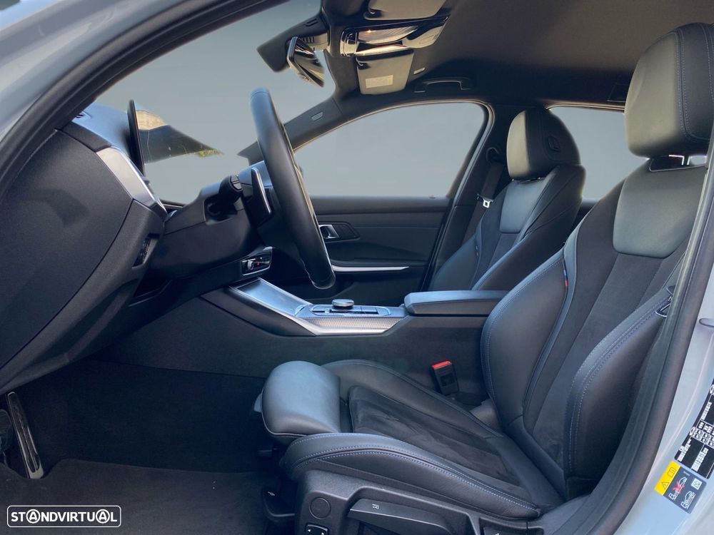 BMW 320 d Touring Pack Desportivo M Auto - 3