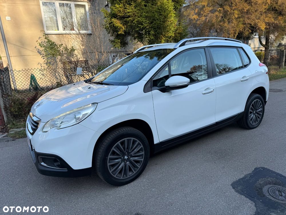 Peugeot 2008 1.2 Pure Tech Style EU6 - 7