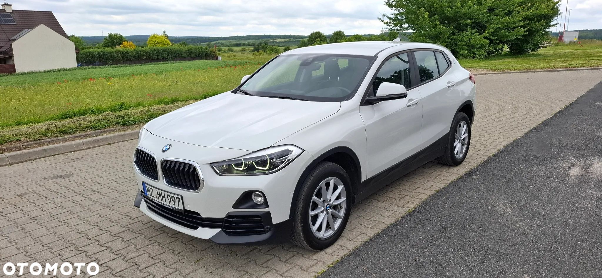 BMW X2 sDrive18d Business Edition - 1