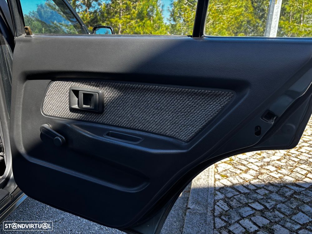 Toyota Corolla Sedan 1.3 XL 12V - 10