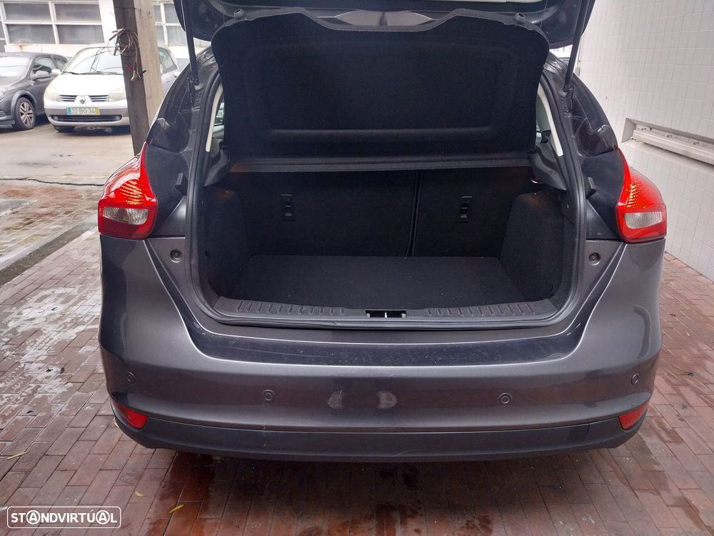 Ford Focus 1.5 TDCi Titanium - 9