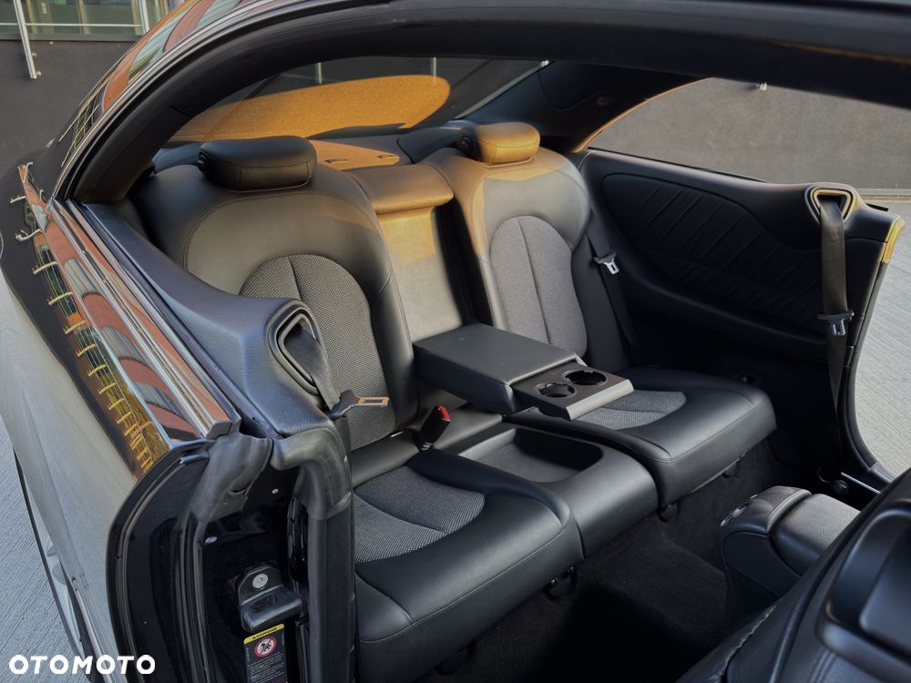 Mercedes-Benz CLK 320 CDI 7G-TRONIC Avantgarde DPF Sport Edition - 16