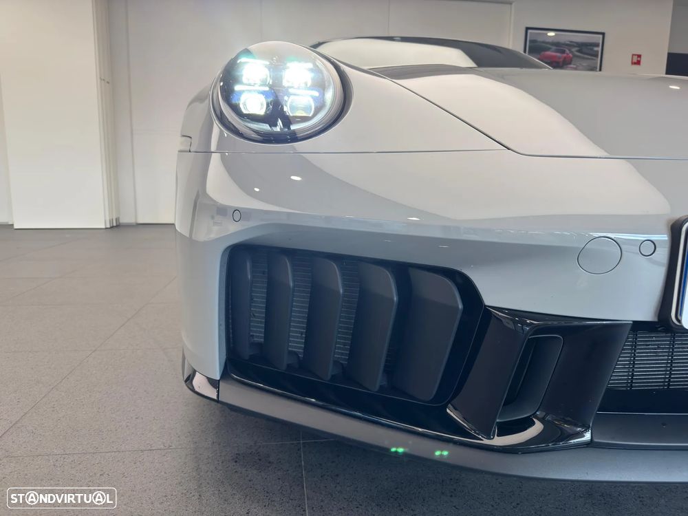 Porsche 911 (992) Carrera 4 GTS - 16