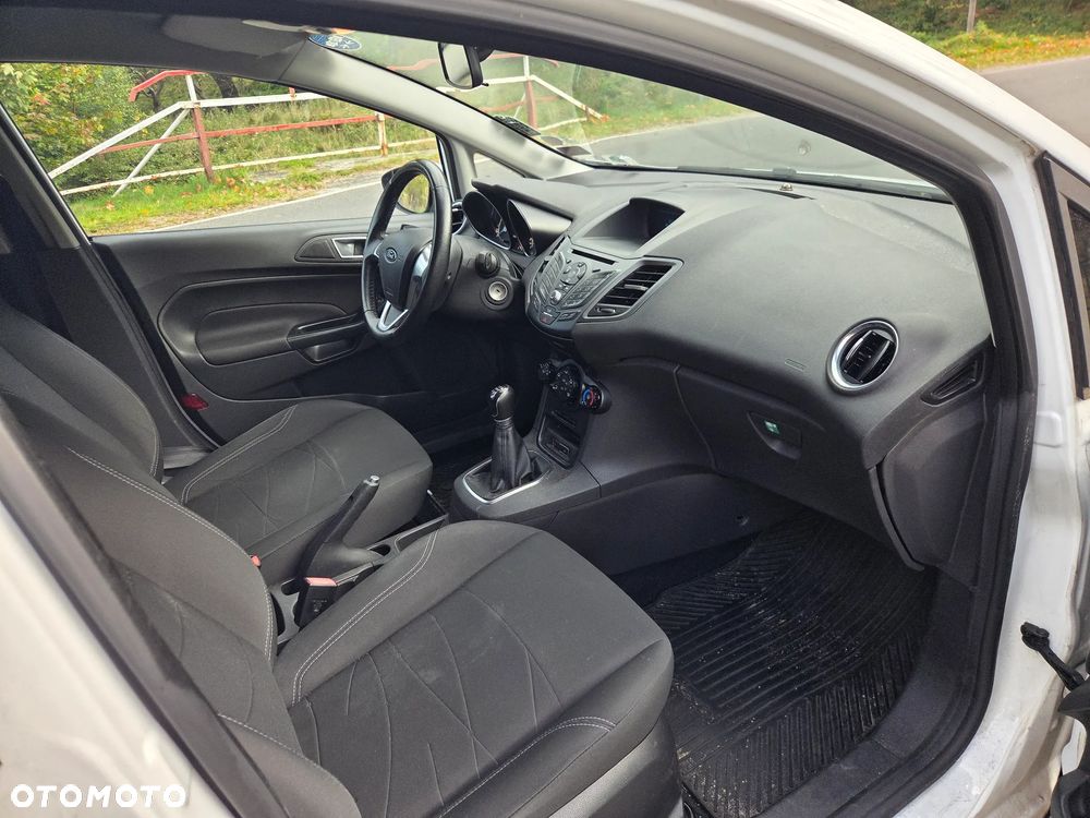 Ford Fiesta - 9