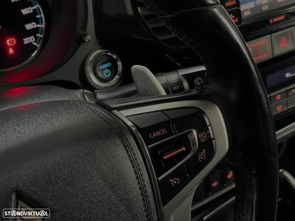 Mitsubishi Outlander 2.0 Intense Navi - 20