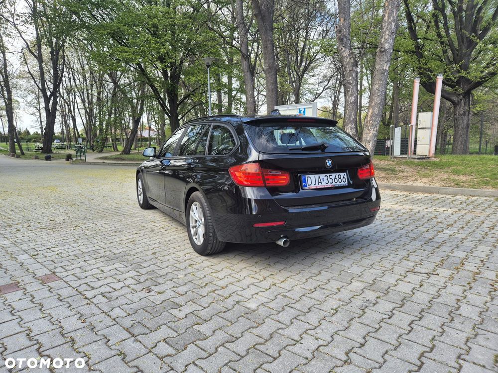 BMW Seria 3 320d - 5