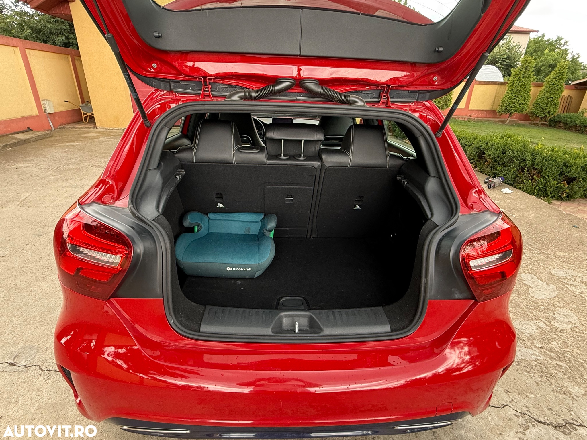 Mercedes-Benz A 180 7G-DCT AMG Line - 4