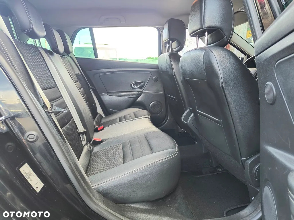 Renault Megane Grandtour ENERGY dCi 110 EDC BOSE EDITION - 23