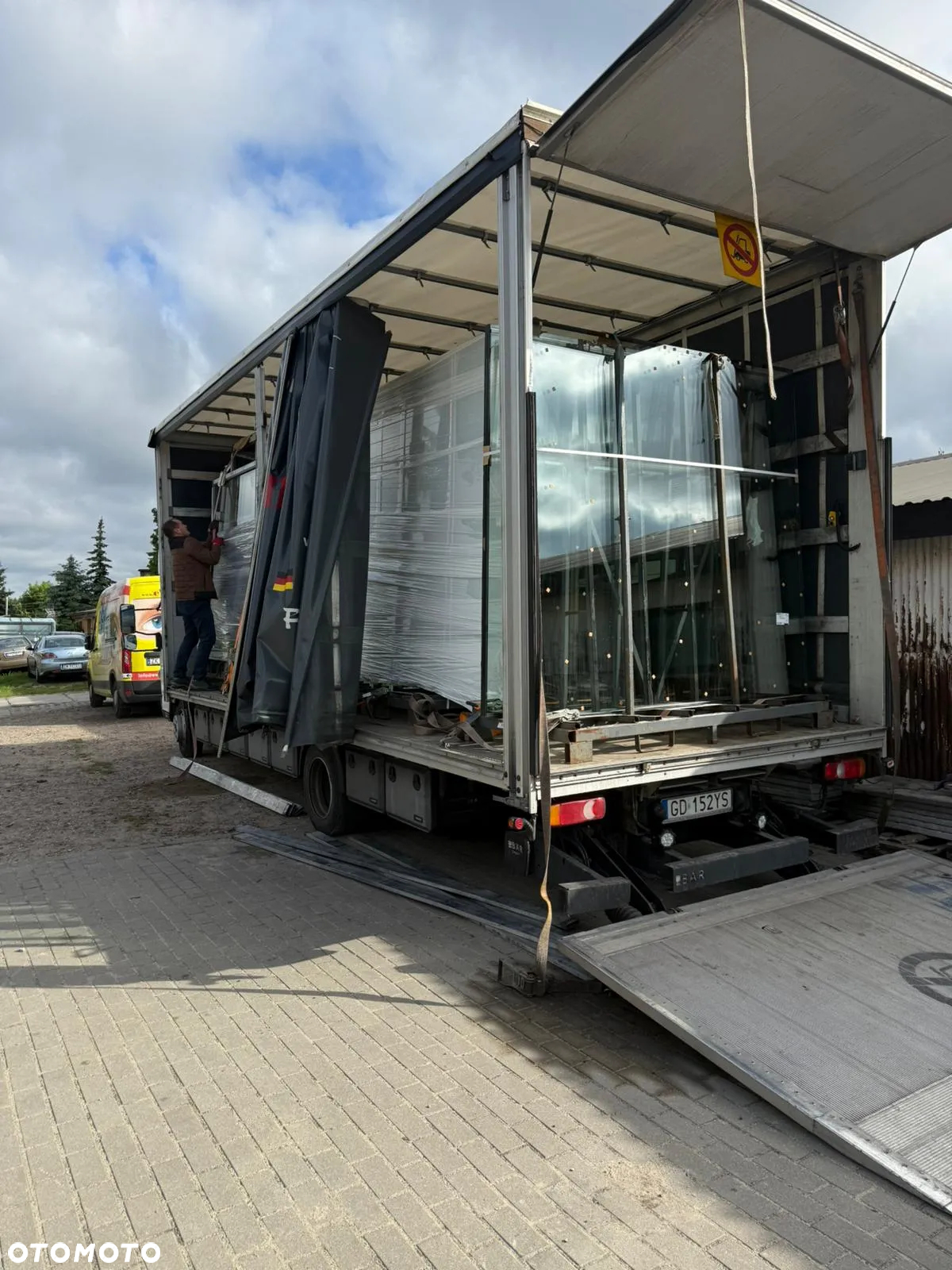 FUSO Canter - 4