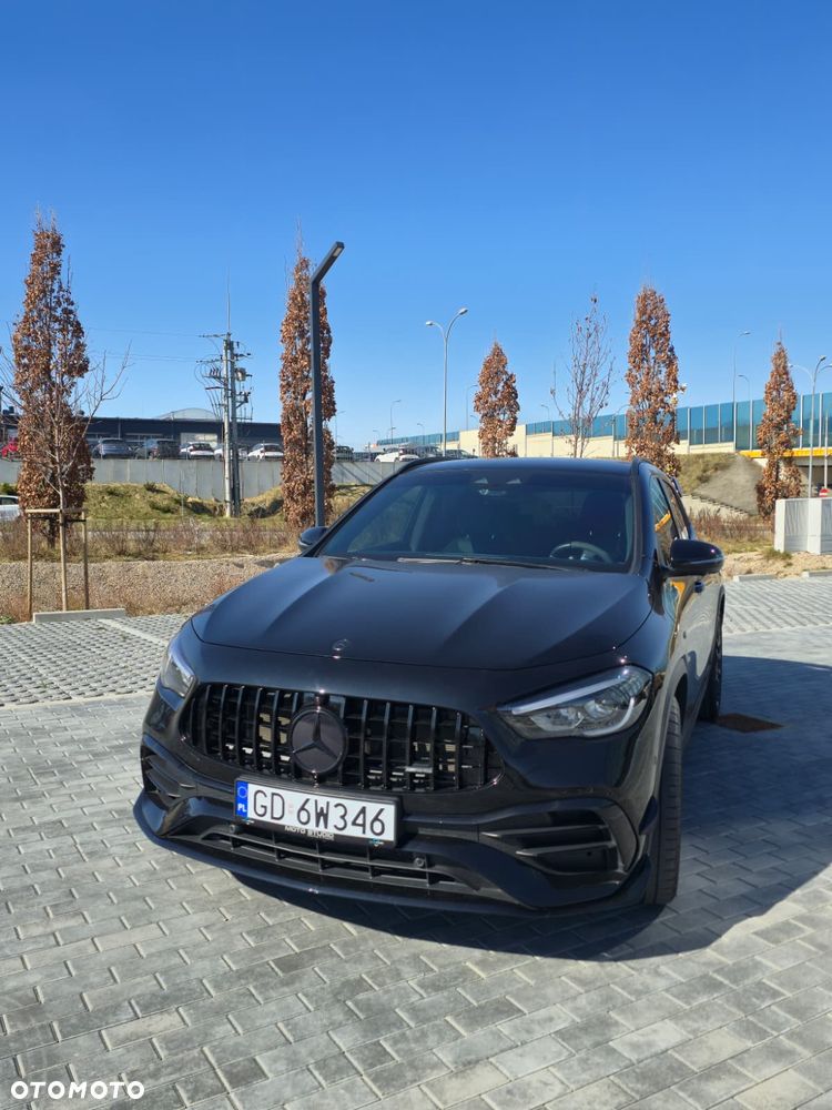 Mercedes-Benz GLA - 1