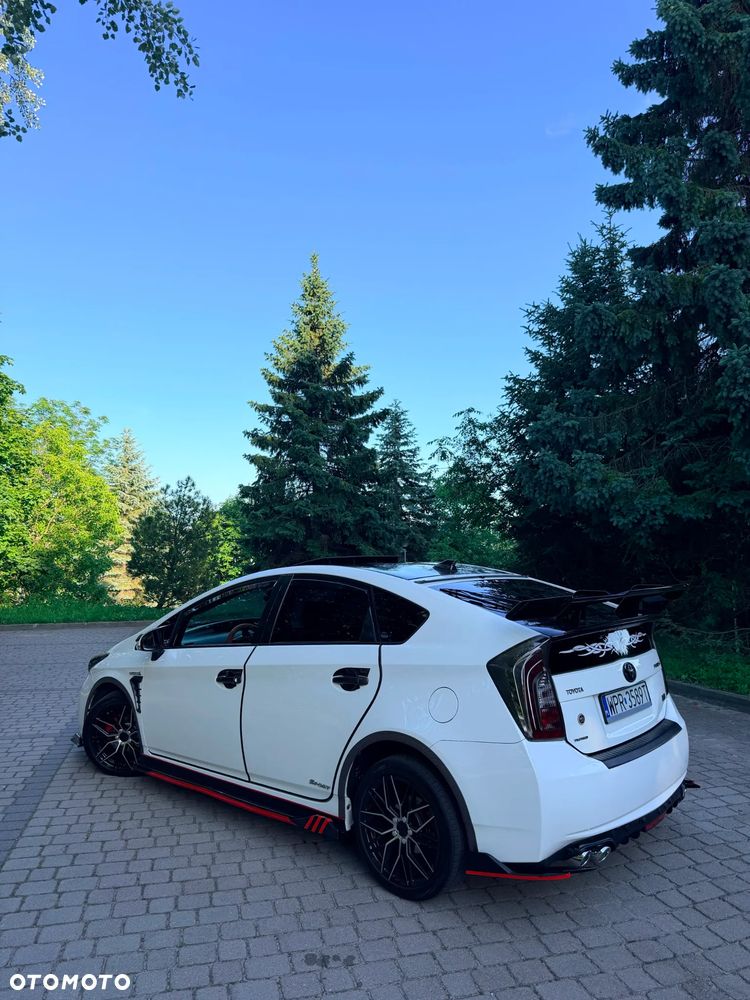 Toyota Prius 1.8 HSD Premium - 2