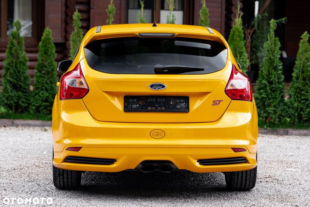 Ford Focus 2.0 EcoBoost ST - 8