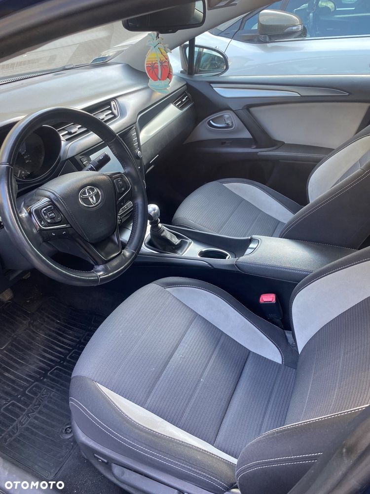 Toyota Avensis 2.0 D-4D Selection - 4