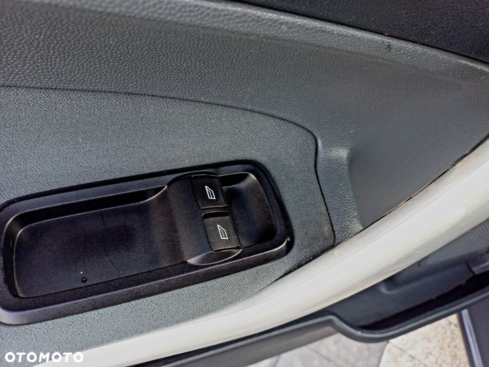 Ford Fiesta 1.4 Titanium - 25