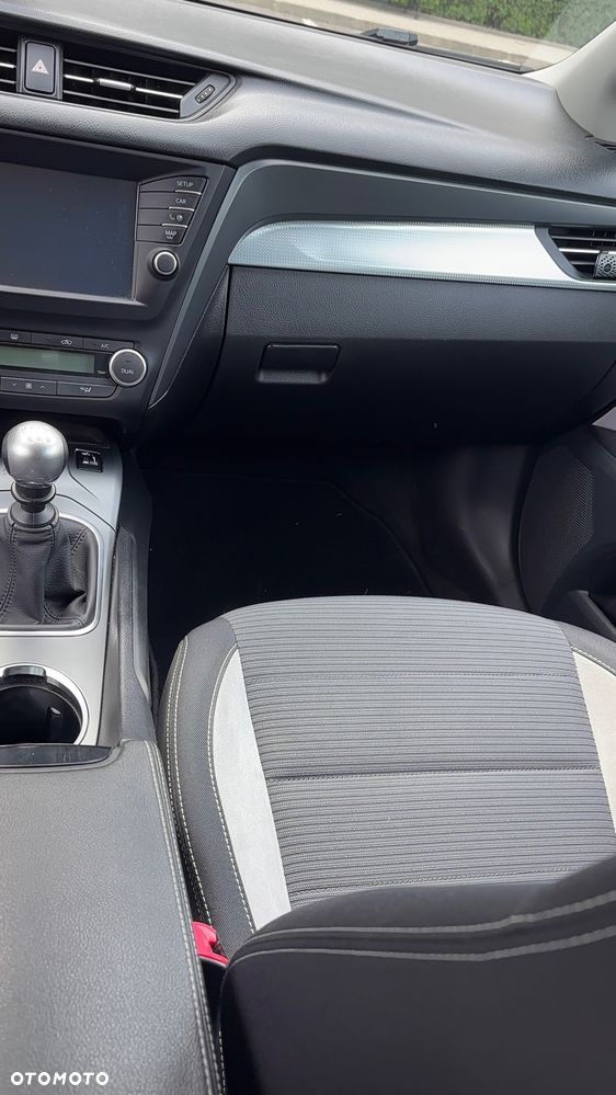 Toyota Avensis Touring Sports 1.8 Business Edition - 20