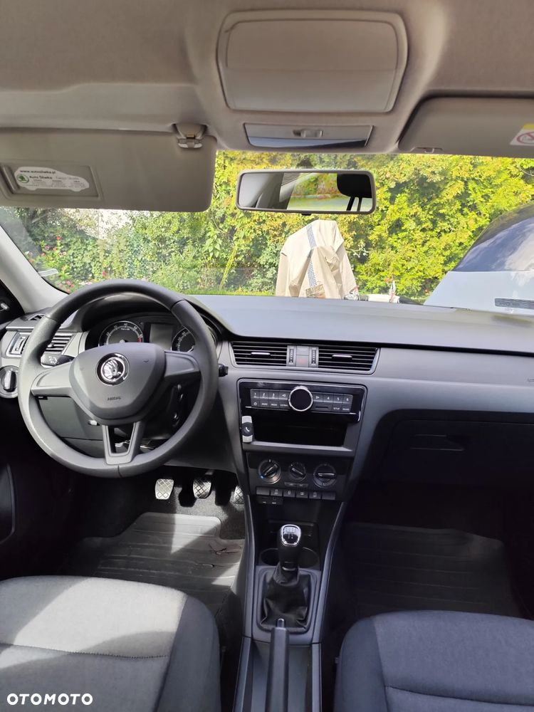 Skoda RAPID 1.0 TSI Active - 10