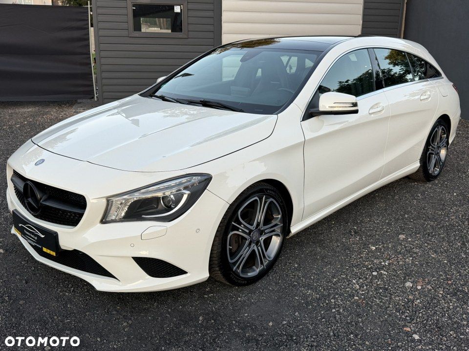 Mercedes-Benz CLA 180 AMG Line - 3