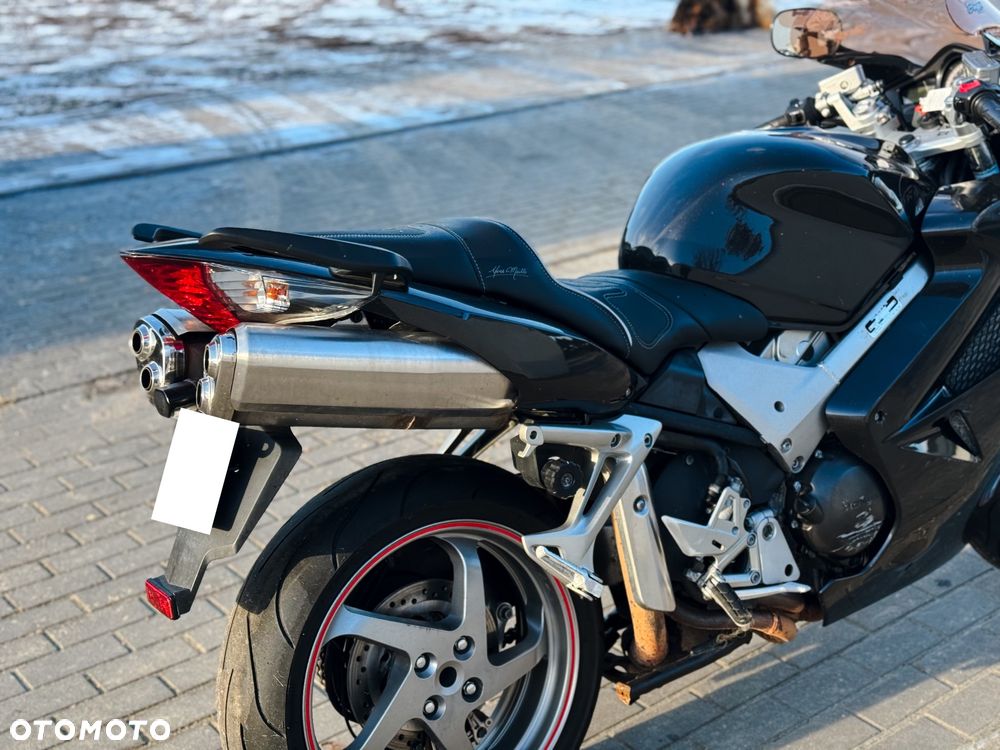 Honda VFR - 22
