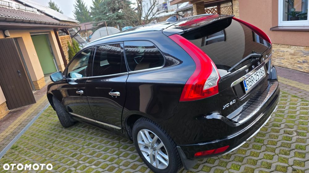 Volvo XC 60 D4 AWD Summum - 4