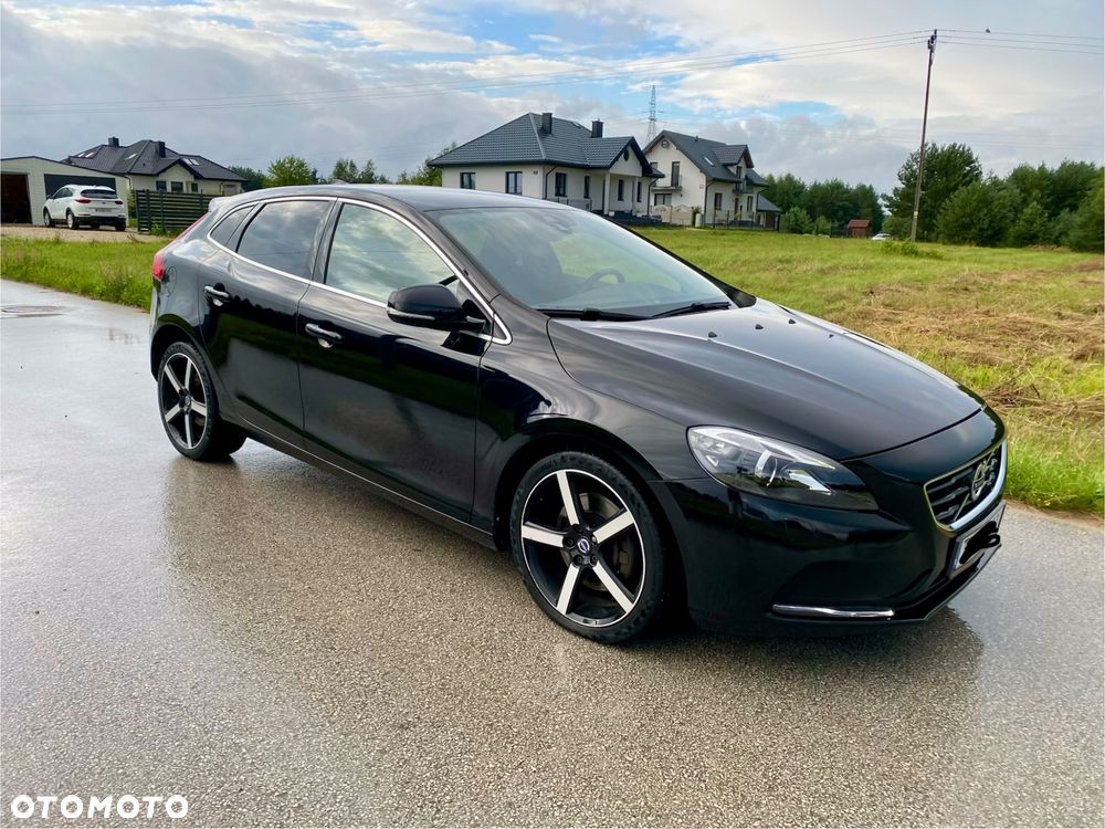 Volvo V40 D4 Drive-E Momentum - 1