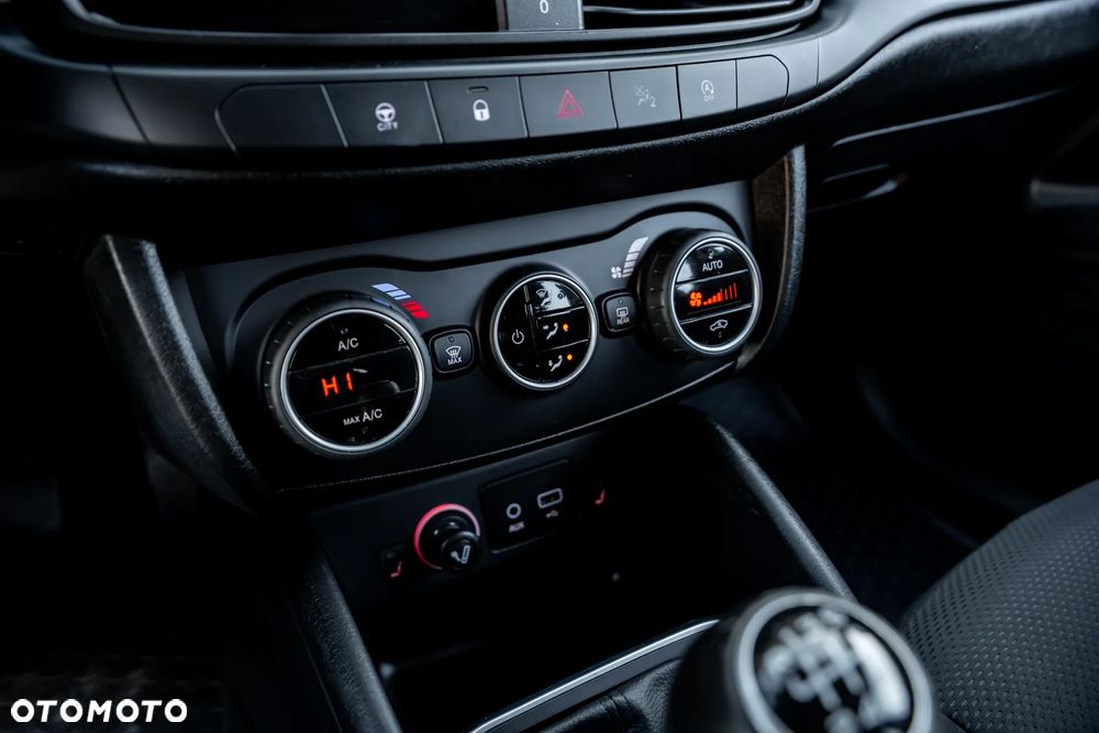 Fiat Tipo 1.4 T-Jet Lounge - 32