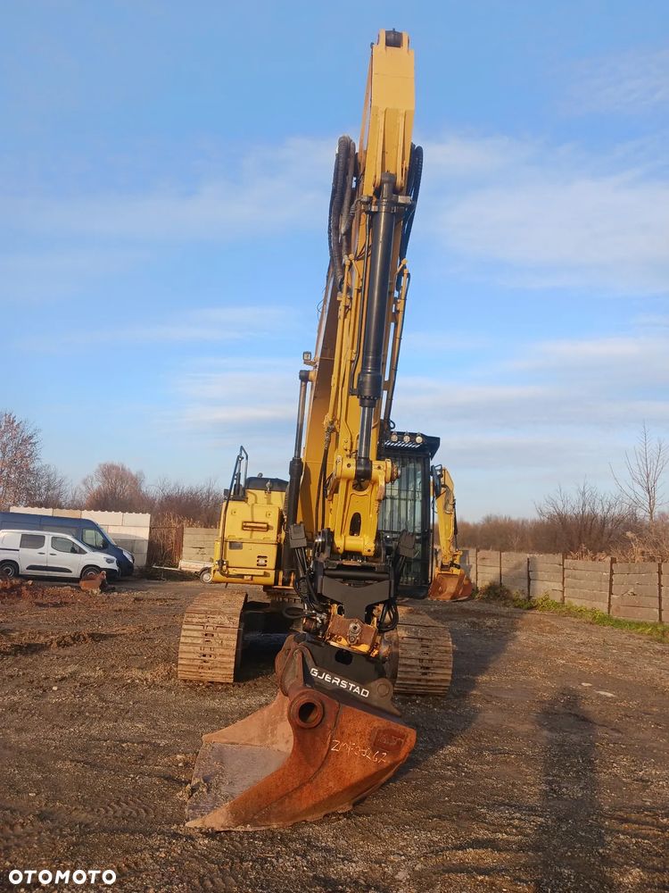 Caterpillar 320F - 3