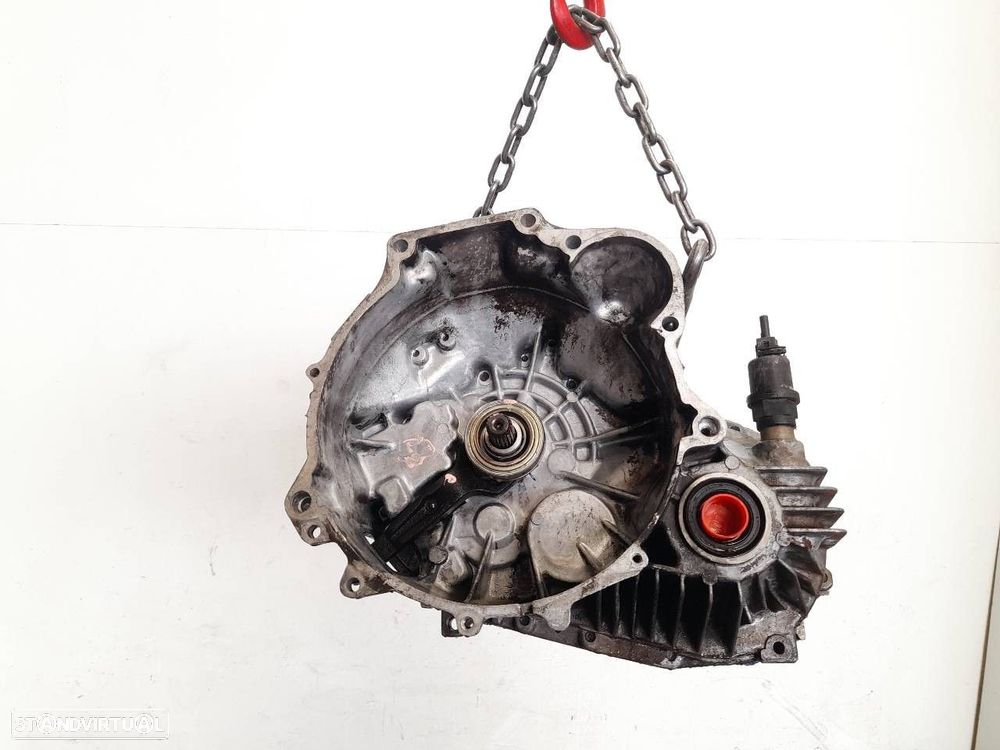 CAIXA VELOCIDADES MITSUBISHI SANTAMO 2001 - 4