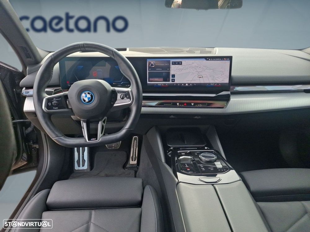 BMW i5 eDrive40 Pack Desportivo M — fotografia 9