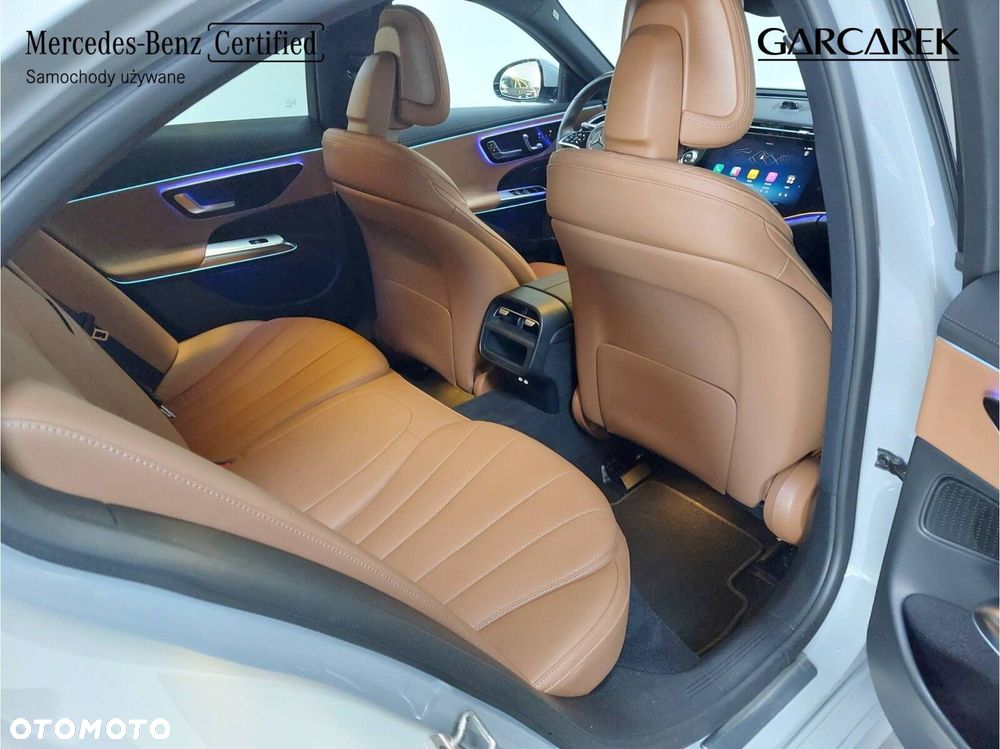 Mercedes-Benz Klasa E - 19