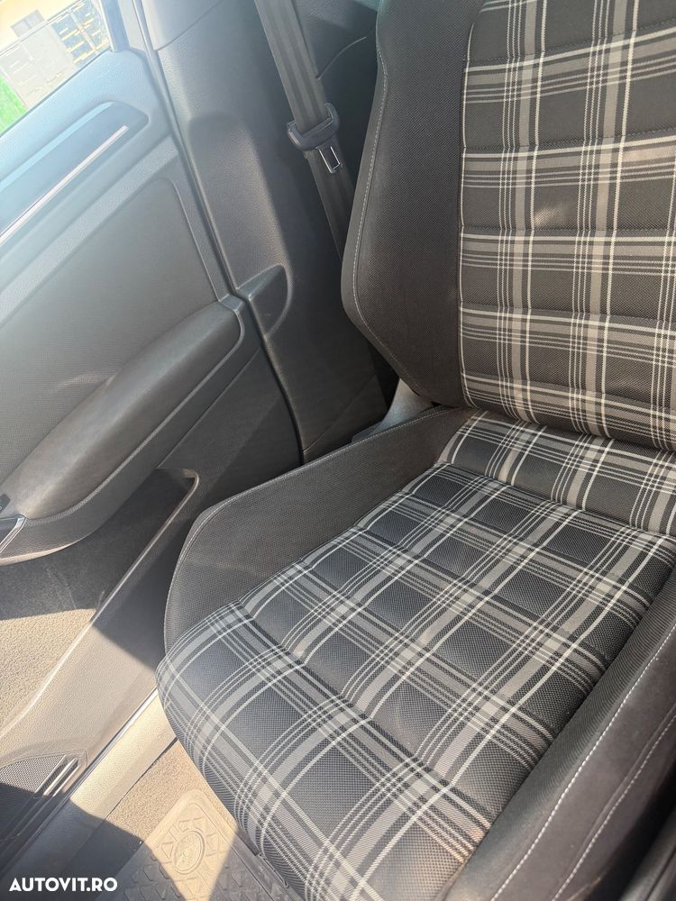 Volkswagen Golf GTD 2.0 TDI SCR DSG - 10