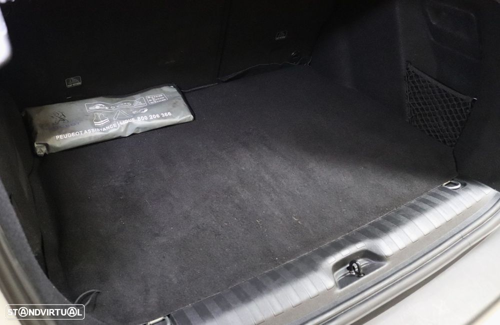 Peugeot 2008 1.2 PureTech Style - 33