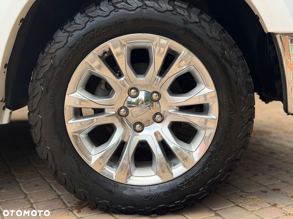 Dodge RAM 5.7 4x4 - 9