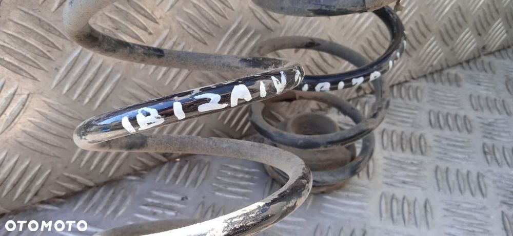 Sprężyny amortyzatorów przód Seat Ibiza IV HB - 2