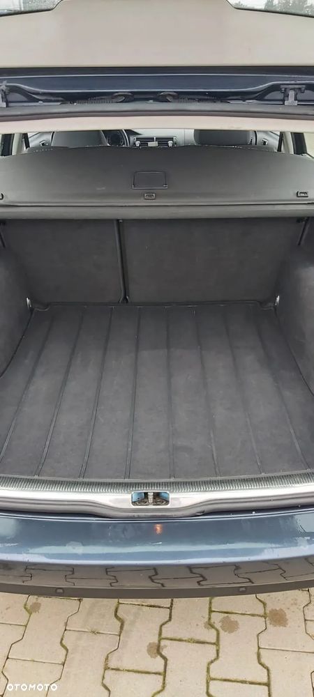 Volkswagen Passat - 6