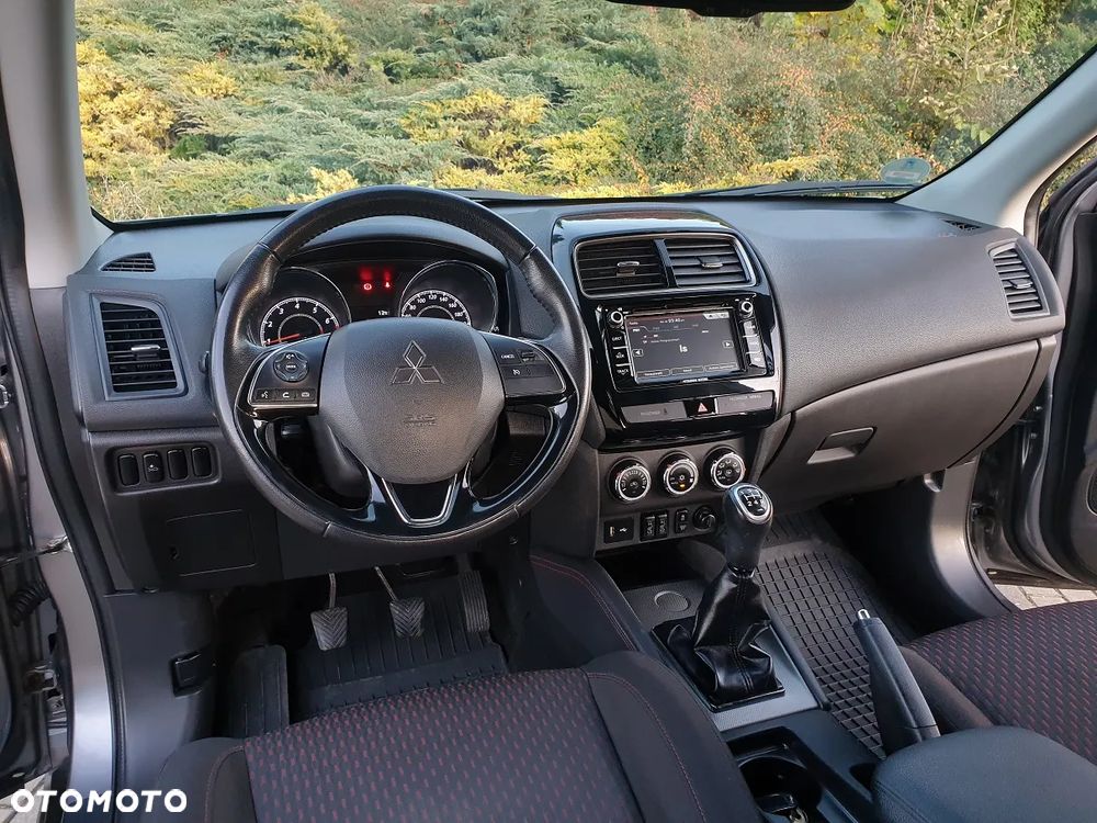 Mitsubishi ASX 1.6 2WD Edition 100+ - 17