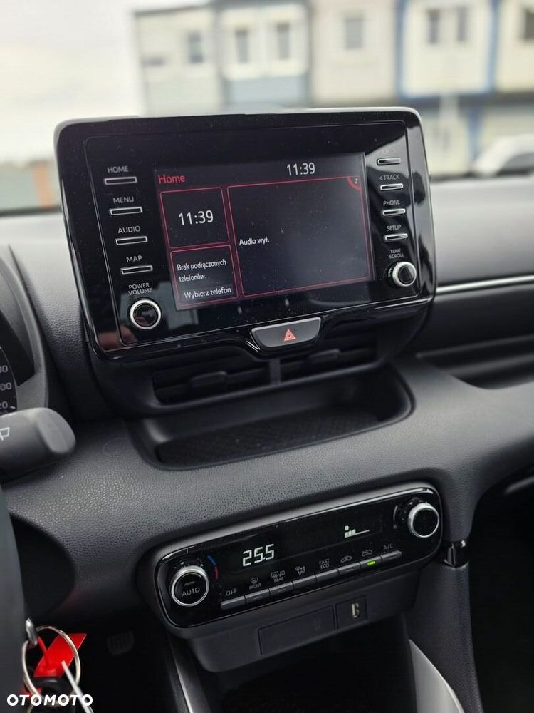 Toyota Yaris Hybrid 1.5 Style - 9