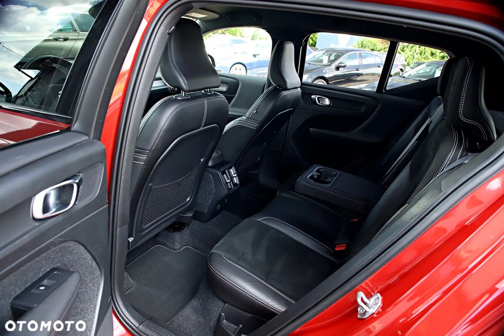 Volvo XC 40 T4 AWD R-Design - 25