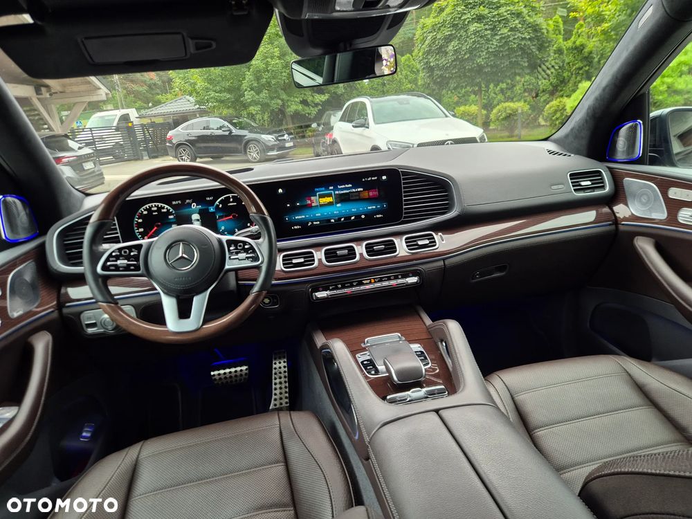 Mercedes-Benz GLS - 25