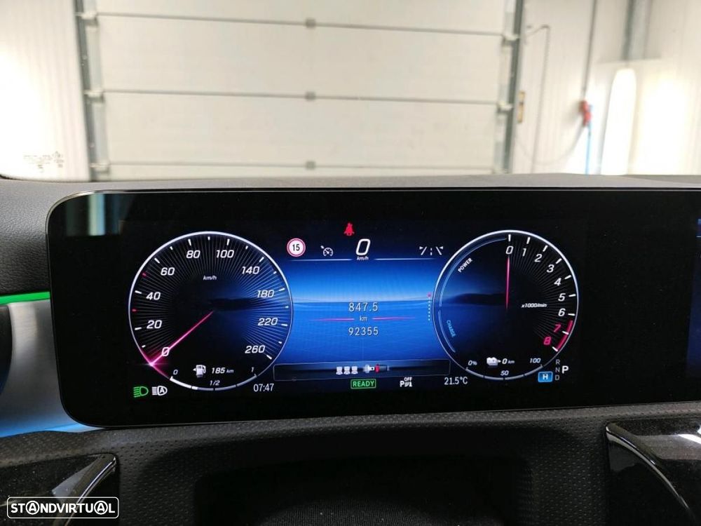 Mercedes-Benz A 250 Limousine e AMG Line - 4