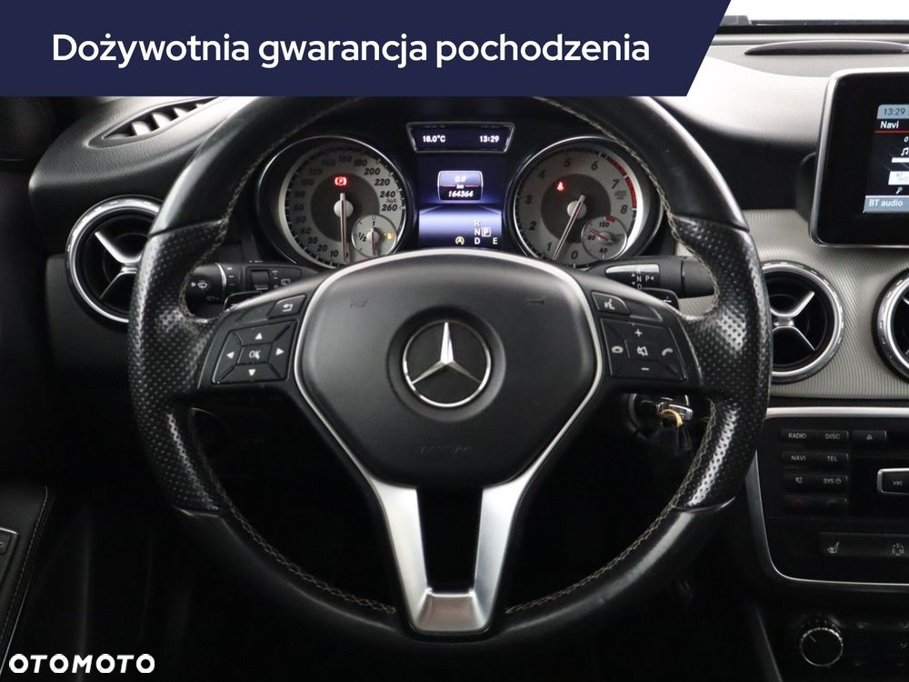 Mercedes-Benz GLA - 17
