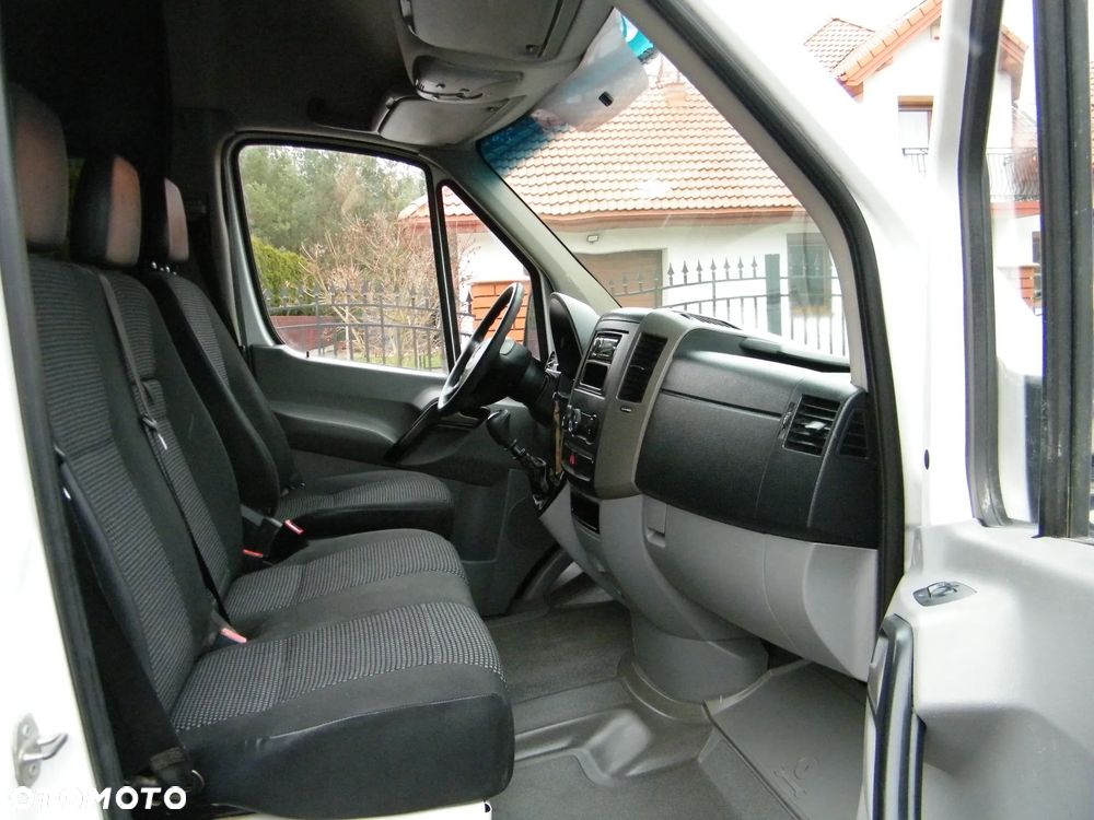 Mercedes-Benz Sprinter - 10