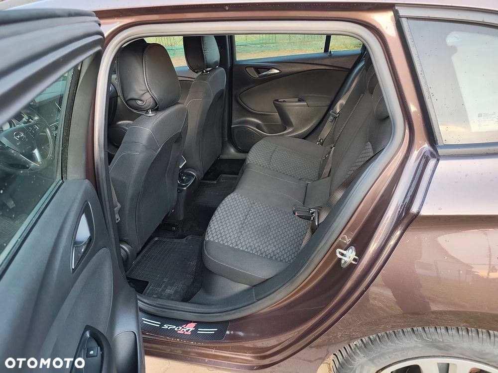 Opel Astra 1.6 CDTI Sport - 14