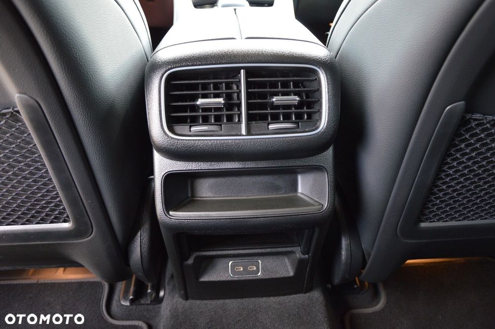 Mercedes-Benz GLE 300 d 4-Matic Premium - 26
