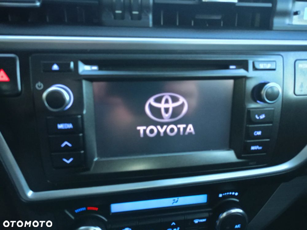 Toyota Auris 1.6 Edition - 16