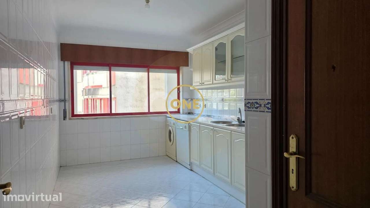 T2 com Parqueamento - Grande imagem: 2/23