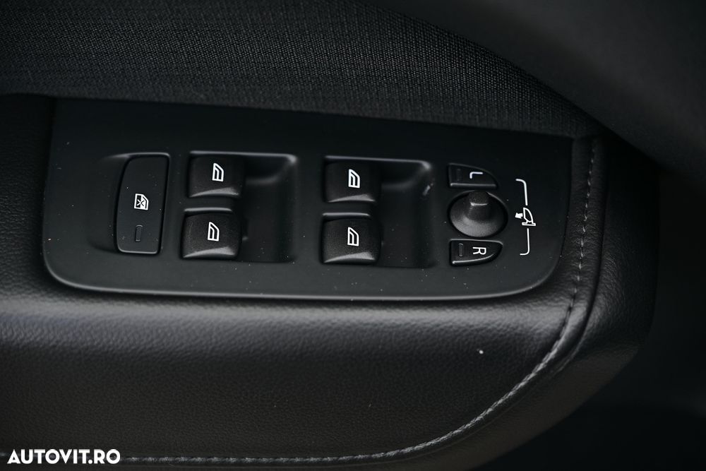 Volvo XC 60 - 30