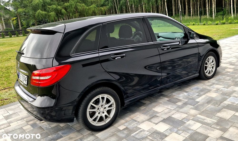 Mercedes-Benz Klasa B 180 BlueEFFICIENCY Edition Style - 13